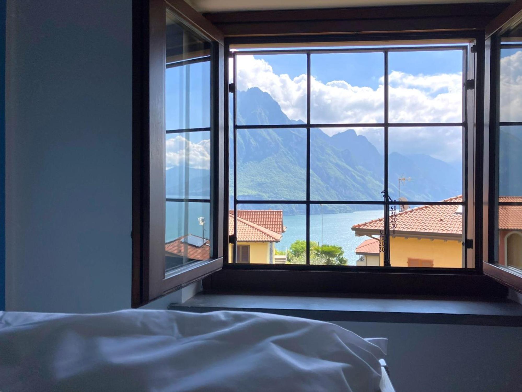 Happy Guest Apartments - Lake View And Pool Riva di Solto Exteriör bild
